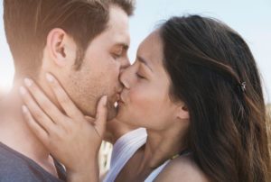 Lire la suite à propos de l’article Qu’est-ce qui fait que vous embrassez bien ou pas ?